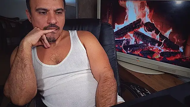 officeman7 online show from February 2025 08:22:01 PM