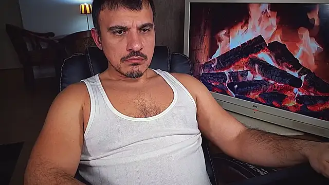 officeman7 online show from February 2025 04:42:02 PM