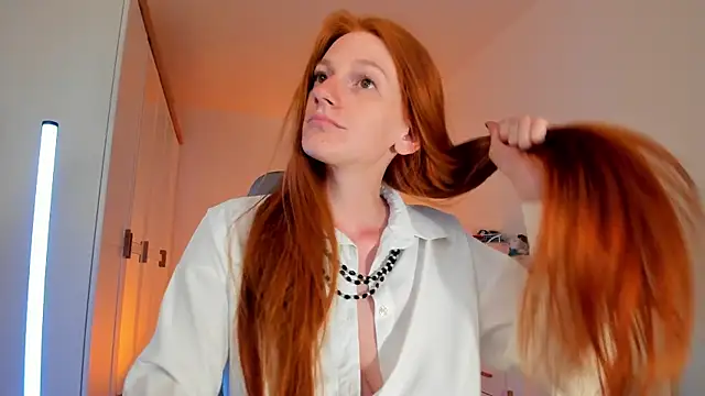 Aliceginger99 online show from July 2026 01:14:02 PM