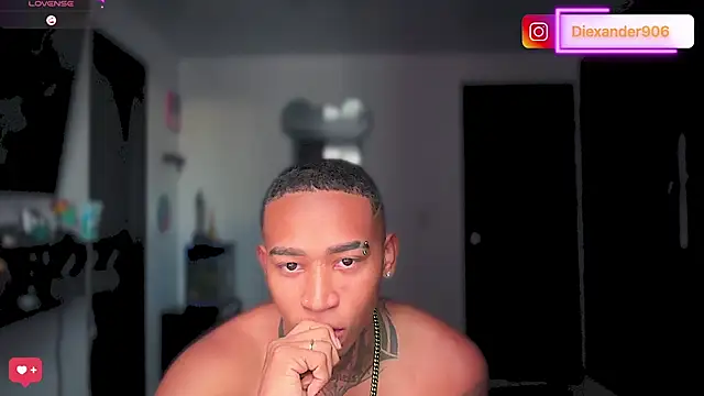 Snapshot of sexy_blacks_ chatting on June 2026 12:13:02 PM sexy blacks online show from June 2026 12:13:02 PM