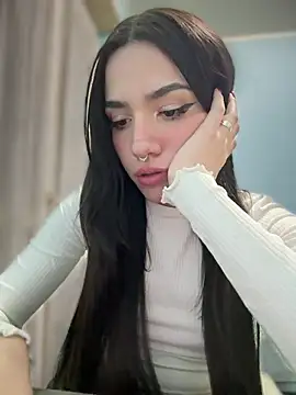 Snapshot of ShannonShanny chatting on January 2025 09:32:01 PM ShannonShanny online show from January 2025 09:32:01 PM