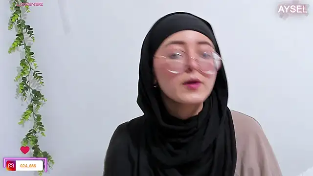 Snapshot of aysel_elid chatting on December 2024 10:42:01 PM aysel elid online show from December 2024 10:42:01 PM