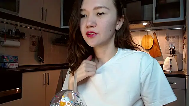 Kelly Yon online show from March 2025 09:37:01 PM