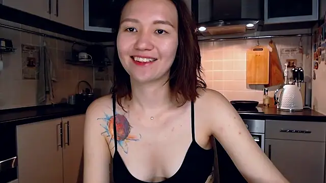 Kelly Yon online show from September 2025 09:04:02 PM