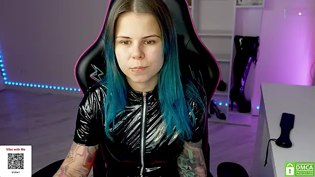 Latex Kitty online show from December 2025 12:23:02 PM