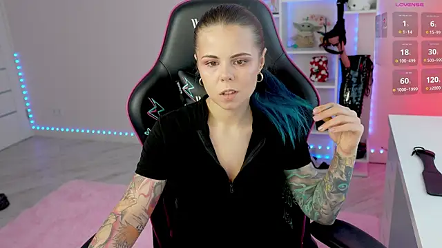 Snapshot of Latex_Kitty chatting on August 2026 12:43:02 PM Latex Kitty online show from August 2026 12:43:02 PM