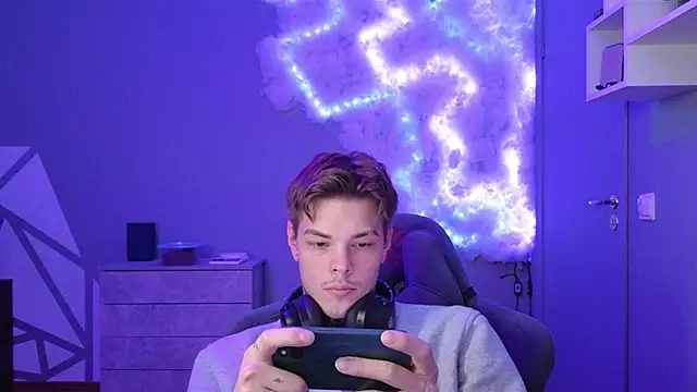 DENIS HERE online show from December 2024 12:41:02 PM