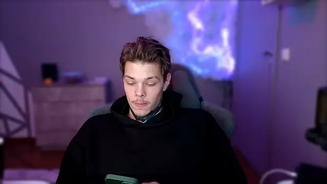 DENIS HERE online show from December 2024 04:31:01 PM