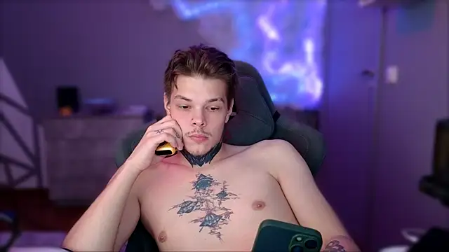 DENIS HERE online show from December 2024 07:36:01 PM