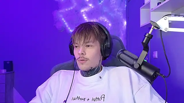 DENIS HERE online show from January 2025 02:19:02 AM