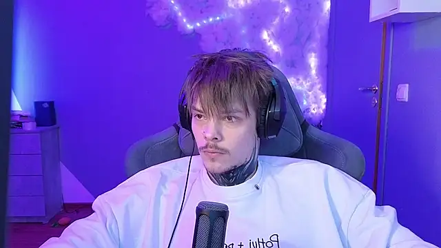 DENIS HERE online show from January 2025 09:13:02 AM