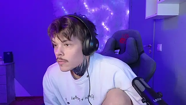 DENIS HERE online show from January 2025 04:48:02 AM