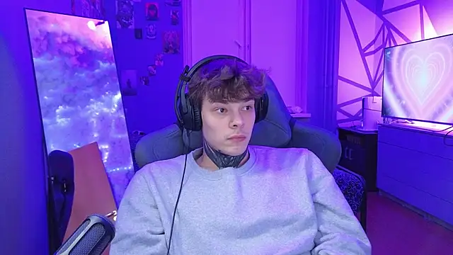 DENIS HERE online show from February 2025 04:23:02 PM