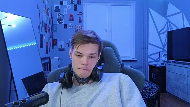 DENIS HERE online show from March 2025 11:37:01 PM