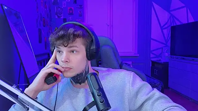 DENIS HERE online show from March 2025 07:27:01 PM