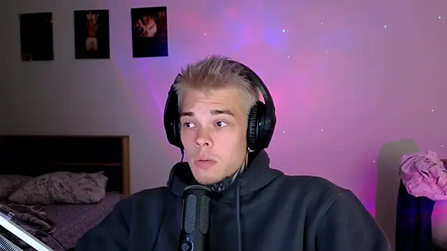 DENIS HERE online show from September 2025 10:53:01 PM