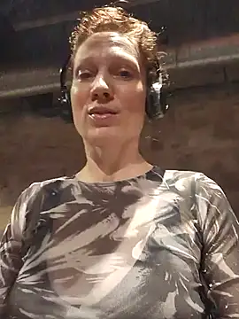 Exhibitionsplit online show from November 2025 02:17:01 PM