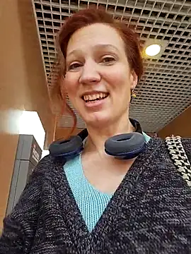 Exhibitionsplit online show from December 2025 12:36:02 PM