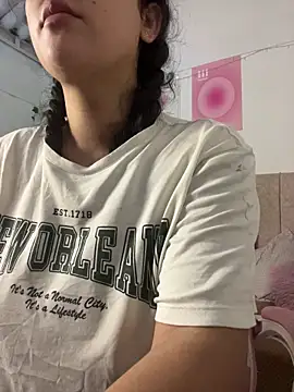 Snapshot of violet-333 chatting on April 2026 07:30:02 AM violet-333 online show from April 2026 07:30:02 AM