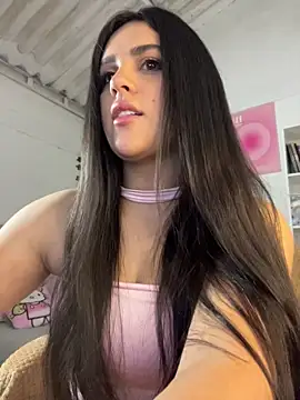 Snapshot of violet-333 chatting on May 2026 05:21:02 PM violet-333 online show from May 2026 05:21:02 PM