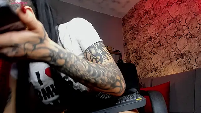 irregular fetish  online show from December 2024 11:24:02 PM