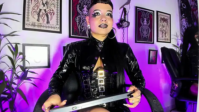 Snapshot of irregular_fetish_ chatting on May 2026 02:08:02 AM irregular fetish online show from May 2026 02:08:02 AM
