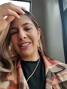 scarlett moore online show from March 2026 03:42:01 PM