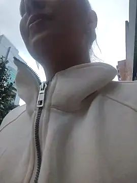 scarlett moore online show from April 2026 05:01:02 PM