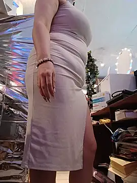 Mia Novikov online show from May 2026 06:14:01 PM