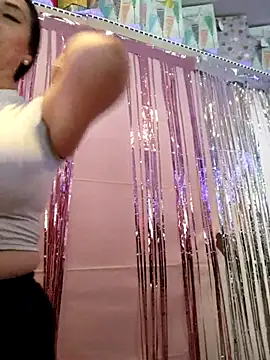 Mia Novikov online show from July 2026 06:20:01 PM