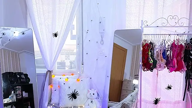 Tawny cox online show from October 2025 08:37:01 AM