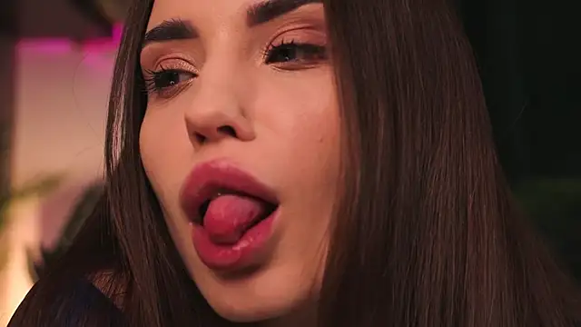 BabyYoda- online show from March 2025 01:01:02 AM