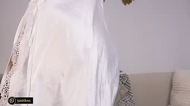 katie cruz online show from December 2025 10:31:01 AM