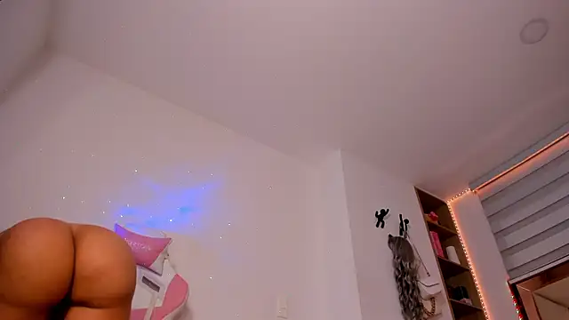 andreafernandz online show from May 2026 03:12:01 AM