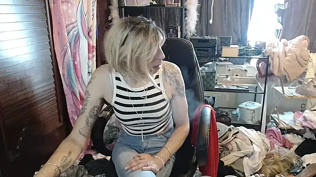 Ombeline1 online show from October 2025 11:55:02 AM