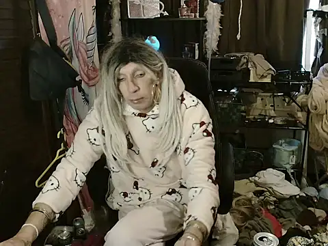 Ombeline1 online show from November 2025 01:00:02 PM