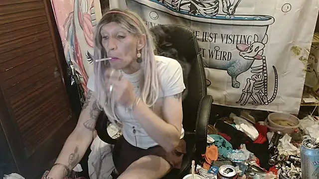 Ombeline1 online show from March 2026 06:42:02 PM