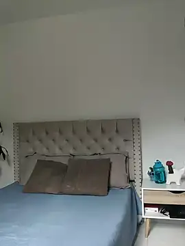 Lia Hurley online show from January 2025 01:16:02 PM