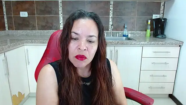 Snapshot of Lizeth_Bels chatting on May 2026 12:27:01 AM Lizeth Bels online show from May 2026 12:27:01 AM