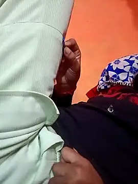 Snapshot of Mangla_Bhabhi chatting on October 2025 01:05:01 AM Mangla Bhabhi online show from October 2025 01:05:01 AM