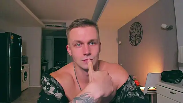 Samuel Andrew online show from September 2025 04:39:02 AM