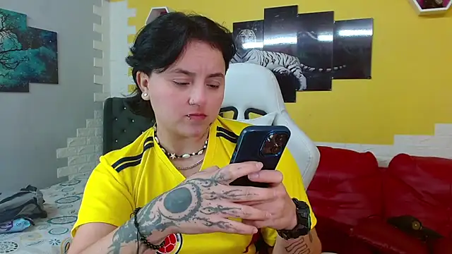 isabeautyx19 online show from April 2026 03:47:01 AM