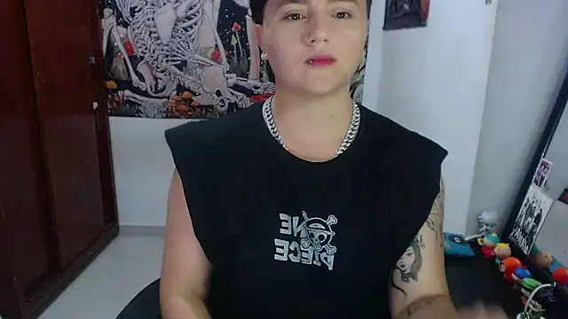 isabeautyx19 online show from April 2026 09:28:01 PM