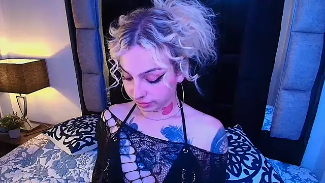 Bonnie vega online show from September 2025 09:06:02 PM