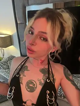 Bonnie vega online show from November 2025 08:23:02 PM