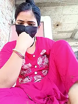 Snapshot of Mamta_Chaterjee chatting on June 2026 01:56:01 AM Mamta Chaterjee online show from June 2026 01:56:01 AM