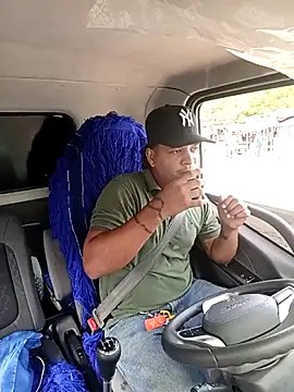 yoryisexi online show from October 2025 01:43:02 PM