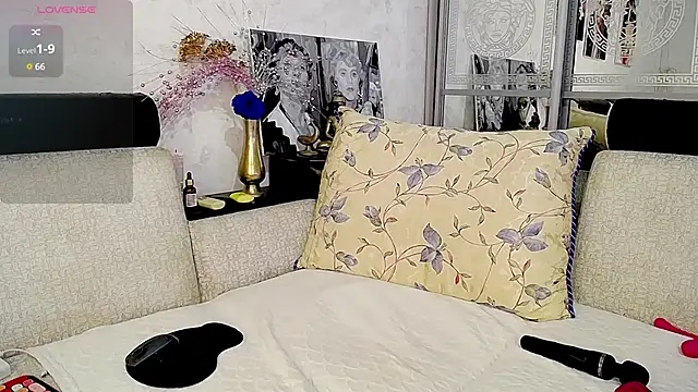 Snapshot of -Yourwoman- chatting on February 2025 10:55:01 PM -Yourwoman- online show from February 2025 10:55:01 PM