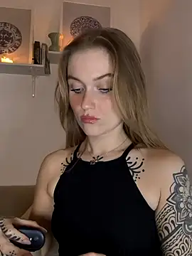 Goldloeckchen159 online show from October 2025 07:13:02 PM