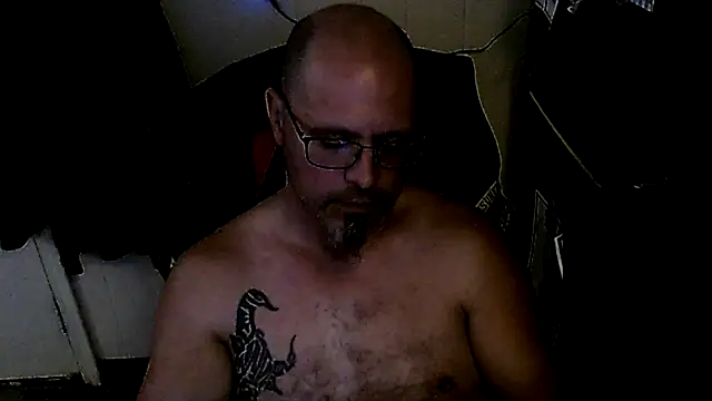 KrazyLegz online show from October 2025 05:41:02 PM